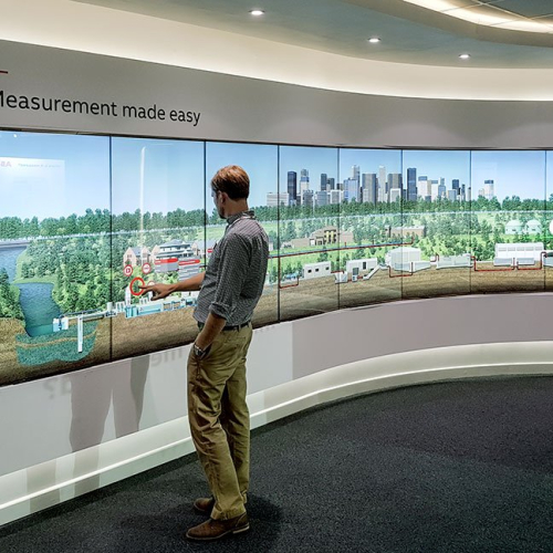 Promultis Curved Interactive Video Wall Curved Interactive Touch Video Wall